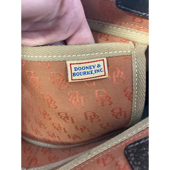 DOONEY & BOURKE VINTAGE LARGE CANVAS SIGNATURE SHOULDER BAG - Picture 15 of 16